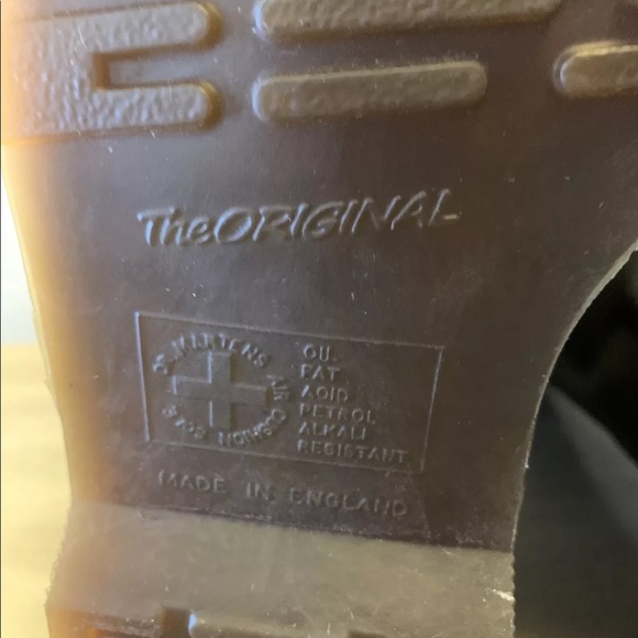 Dr Martens Made in England 1990’s 20 eyelet Boots - Picture 4 of 9